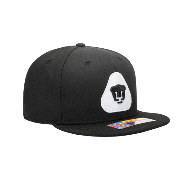 Side view of the Pumas Hit Snapback in black, with high crown and flat peak.